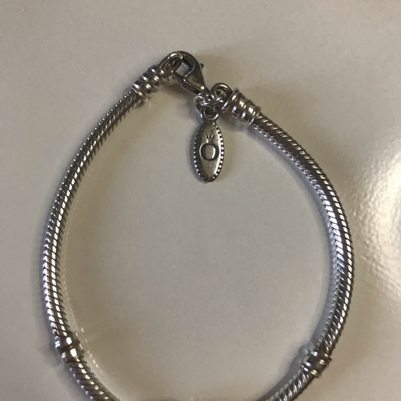 PANDORA Bracelet with 21st Charm - Picture 3 of 7